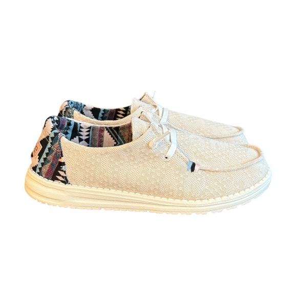 Hey Dude Wendy Boho Aztec Pink Slip-on Shoes Women’s Size 10